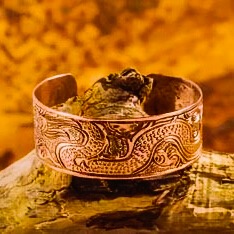 Kupfer Armreif mit Drachenmuster